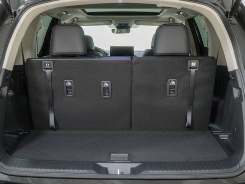 New 2026 Honda Pilot Touring image 9