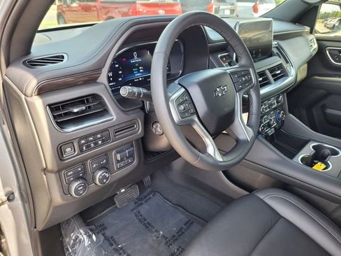 Used 2024 Chevrolet Tahoe Z71 w/ Z71 Off-Road Package AWD/4WD image 24