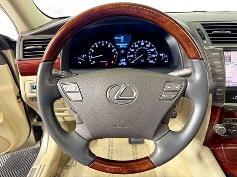 Used 2012 Lexus LS 460 w/ Comfort Pkg image 11