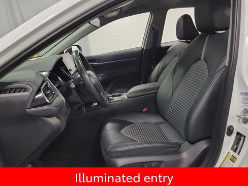 Used 2024 Toyota Camry SE FWD image 13