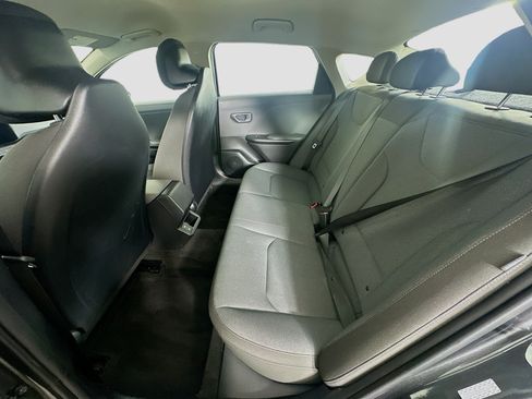 Used 2025 Kia K4 FWD image 26