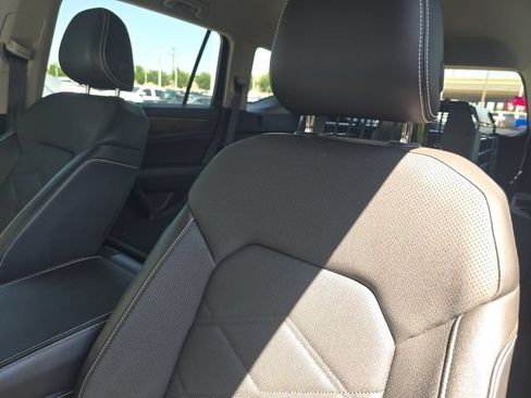 Used 2024 Volkswagen Atlas SE FWD image 7