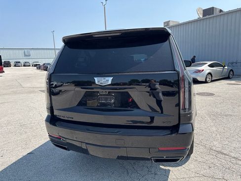 Used 2025 Cadillac Escalade ESV Sport Platinum w/ LPO, ONYX Package AWD/4WD image 7