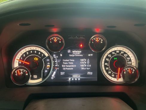 Used 2014 RAM 1500 Laramie w/ Convenience Group image 7