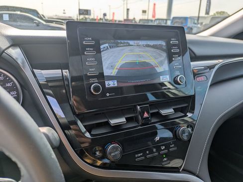 Used 2024 Toyota Camry SE image 23