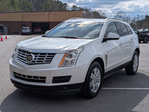 Used 2015 Cadillac SRX Luxury w/ Driver Awareness Package image 5