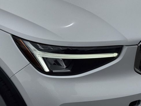 Certified 2023 Volvo XC40 B5 Plus w/ Protection Package Premier AWD/4WD image 10