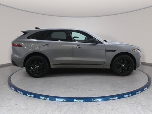 Used 2024 Jaguar F-PACE R-Dynamic S image 5