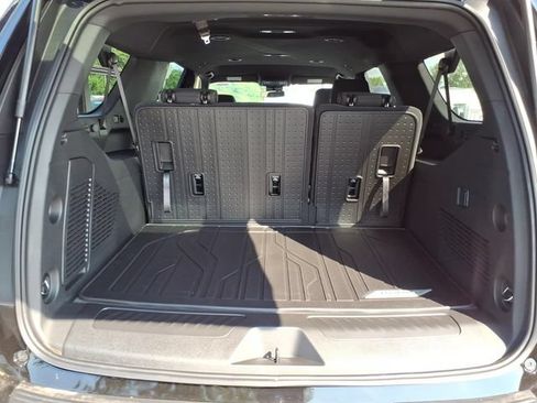 New 2026 Chevrolet Suburban LS AWD/4WD image 11