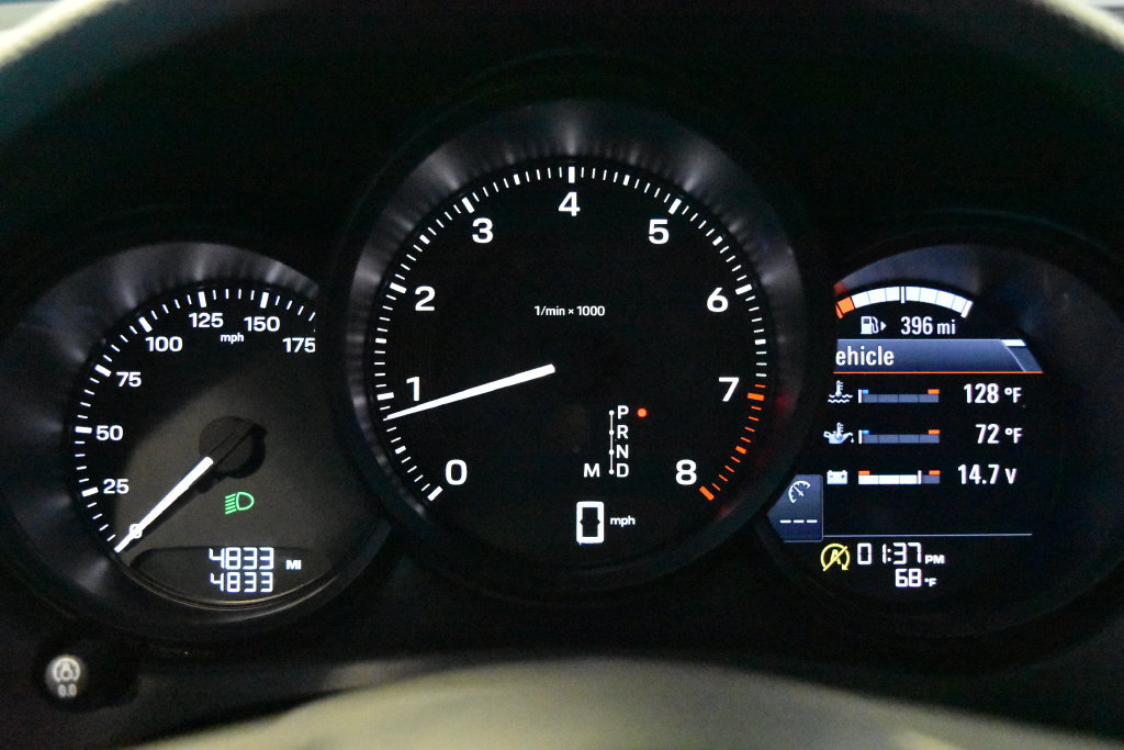 Certified 2025 Porsche Macan AWD/4WD image 20