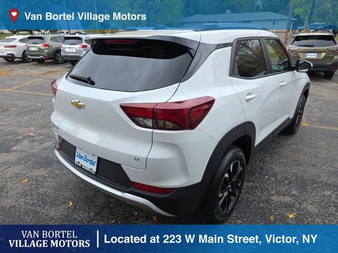 Used 2022 Chevrolet TrailBlazer LT w/ Driver Confidence Package image 5