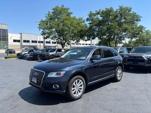 Used 2016 Audi Q5 2.0T Premium Plus w/ Technology Package AWD/4WD image 2