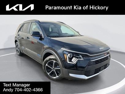 New 2025 Kia Niro EX