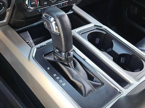 Used 2020 Ford F150 Lariat image 9