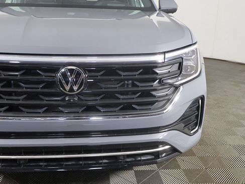 Used 2024 Volkswagen Atlas Cross Sport SEL Premium R-Line AWD/4WD image 18