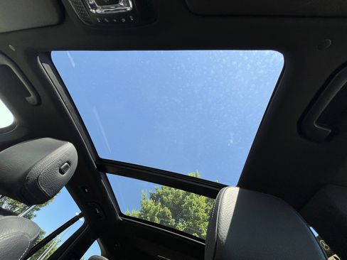 Certified 2023 Mercedes-Benz GLS 450 4MATIC image 28