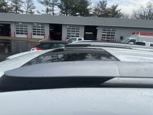 Used 2018 Toyota RAV4 XLE image 8