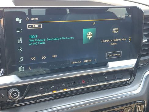 Used 2023 Chevrolet Silverado 1500 High Country w/ Technology Package image 17