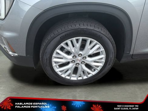 Certified 2026 GMC Acadia Elevation w/ Elevation Premium Package FWD image 35