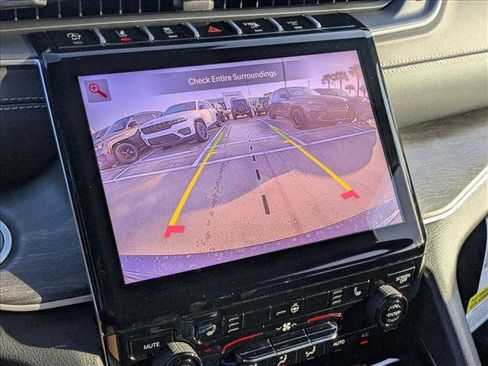 New 2025 Jeep Grand Cherokee Limited w/ Trailer Tow Package image 13