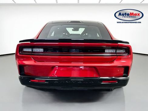 Used 2025 Dodge Charger Daytona Scat Pack w/ Track Pack AWD/4WD image 8