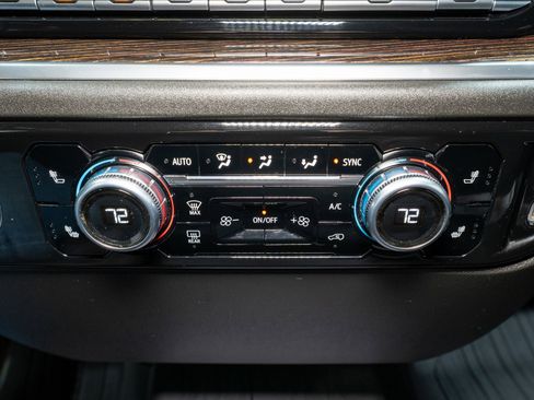 Used 2023 GMC Sierra 1500 SLE image 20