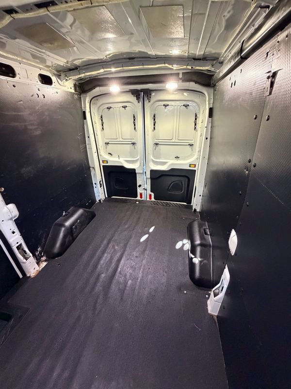 Used 2017 Ford Transit 150 130 Medium Roof RWD image 15