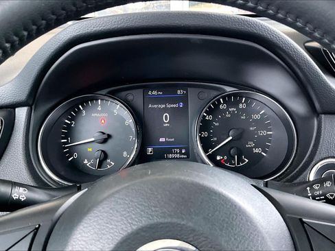 Used 2018 Nissan Rogue SL FWD image 23