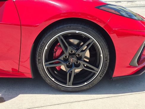 Used 2021 Chevrolet Corvette Stingray Coupe w/ 1LT RWD image 22