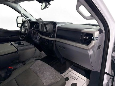 Used 2023 Ford F250 XLT w/ FX4 Off-Road Package image 25