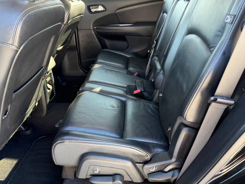 Used 2018 Dodge Journey Crossroad w/ Nav & Sun Group image 15