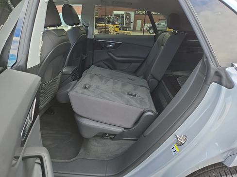 Used 2020 Audi Q8 Premium Plus image 21