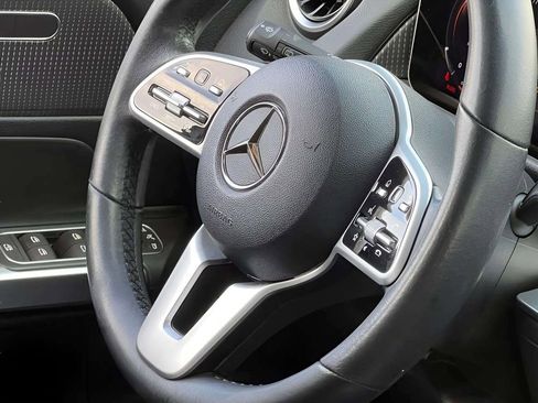 Used 2020 Mercedes-Benz GLB 250 4MATIC image 20