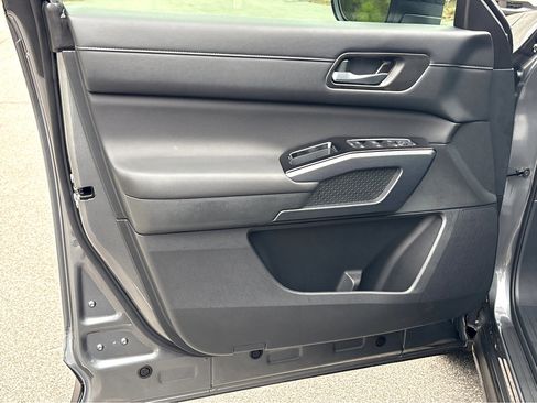 New 2026 Nissan Pathfinder SL image 19