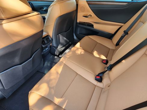 New 2025 Lexus ES 350 w/ Premium Package image 21