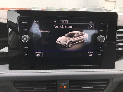 Used 2025 Volkswagen Jetta SEL image 27