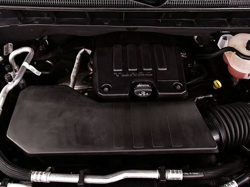Used 2023 Chevrolet Silverado 1500 LT AWD/4WD image 30