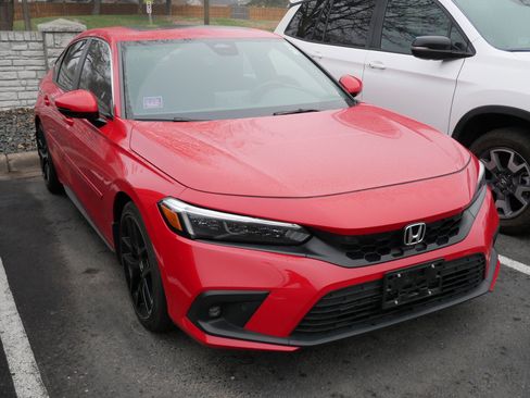 Used 2024 Honda Civic Sport Touring image 3