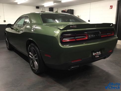 Used 2018 Dodge Challenger GT image 8