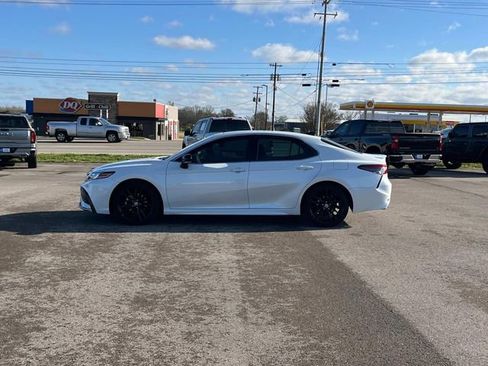 Used 2022 Toyota Camry XSE w/ Navigation Package image 7