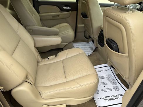 Used 2012 GMC Yukon XL Denali AWD/4WD image 15