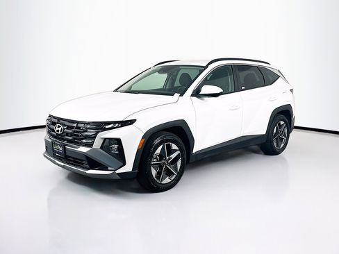 Used 2025 Hyundai Tucson SEL FWD image 3
