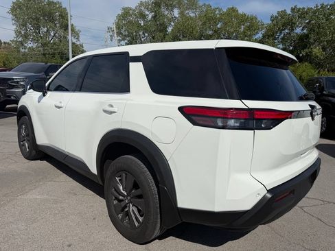 Used 2024 Nissan Pathfinder S FWD image 5