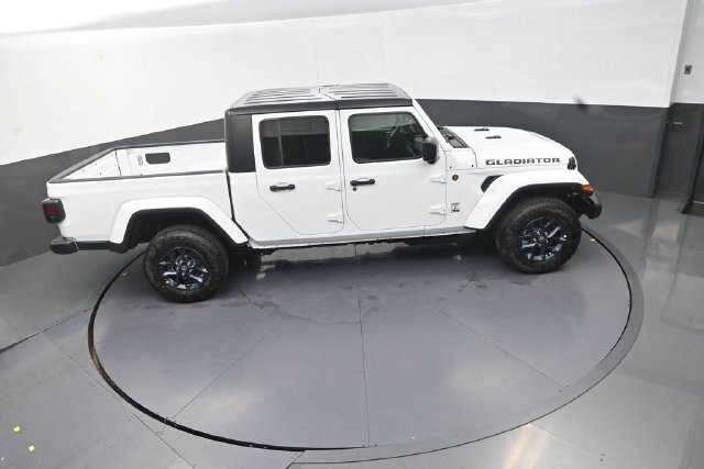 New 2026 Jeep Gladiator Sport AWD/4WD image 17