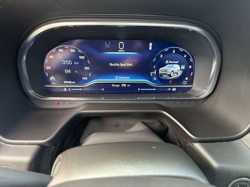 Used 2024 Chevrolet Tahoe High Country AWD/4WD image 12