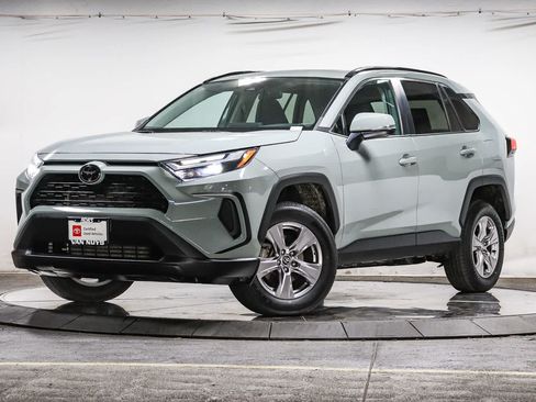 Certified 2022 Toyota RAV4 XLE w/ Convenience Package FWD image 1