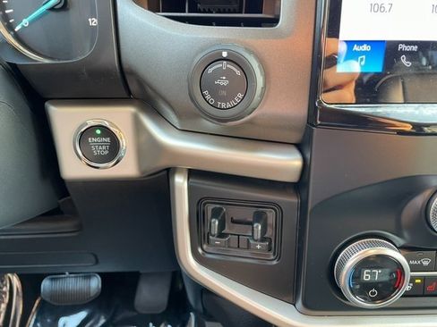 Certified 2024 Ford Expedition XLT image 26