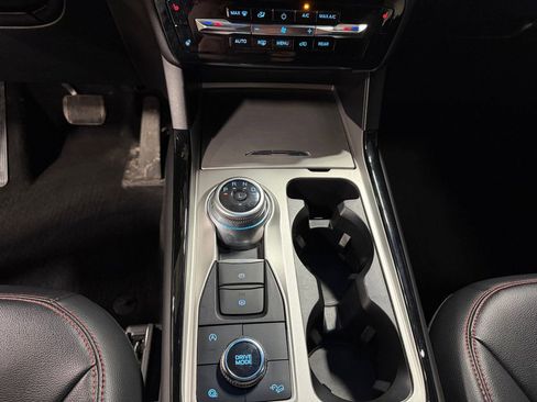 Used 2023 Ford Explorer ST-Line w/ Class IV Trailer Tow Package image 33