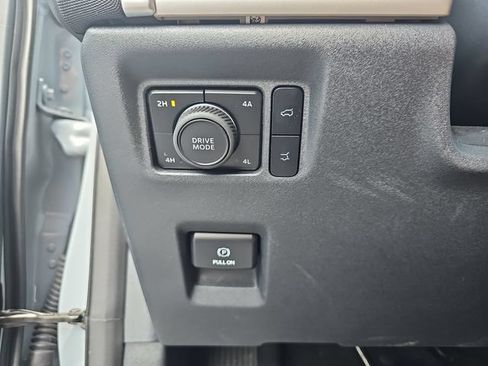 Used 2025 Ford Expedition Max Active AWD/4WD image 33