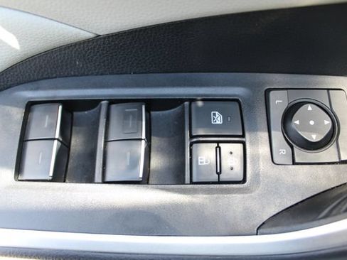 Certified 2025 Toyota RAV4 XLE FWD image 48